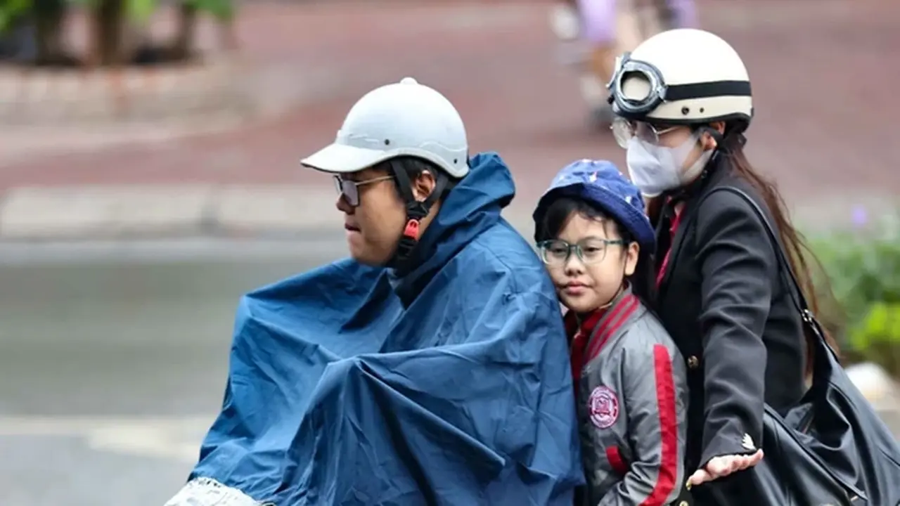 عواصف رعدية تضرب شمال فيتنام وسط ارتفاع درجات الحرارة في الجنوب